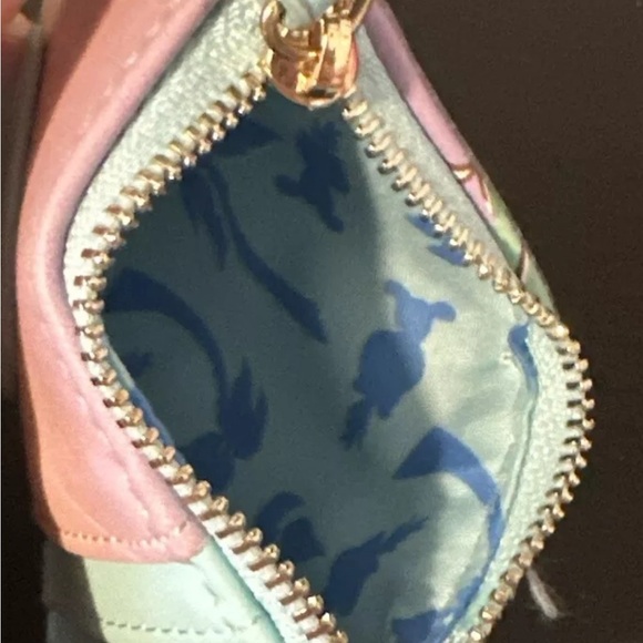 Our Universe Lilo & Stitch Scrump and Stitch Beach Sand Cardholder USED - Picture 3 of 3